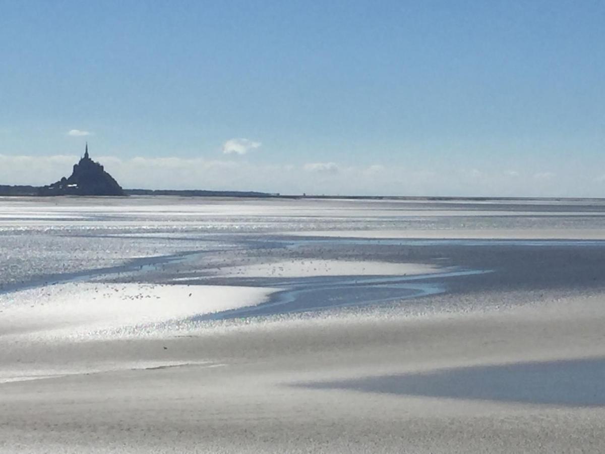 Chambre A Proximite De La Baie Du Mont Saint Michel Avranches Екстериор снимка